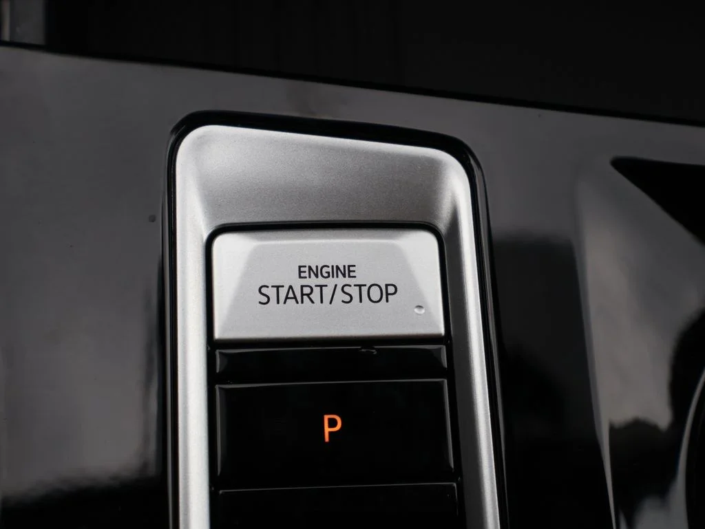 New 2026 Black Volkswagen 2.0T SE w/Technology image 18