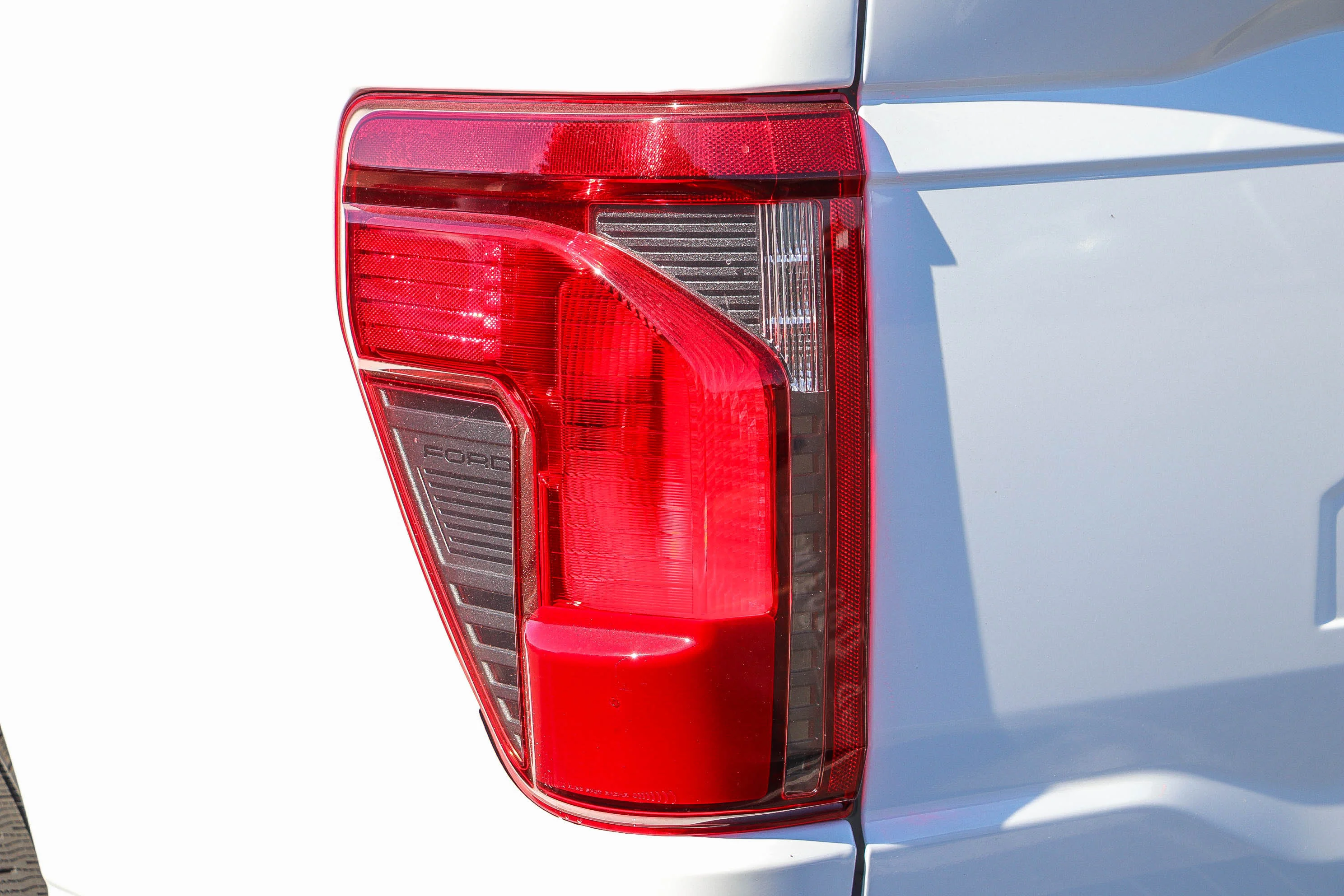 New 2026 Oxford White Ford XLT image 9