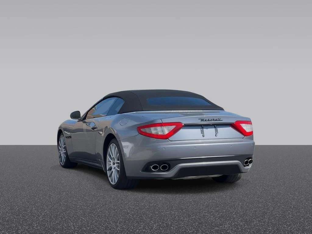Used 2014  Maserati Base image 3