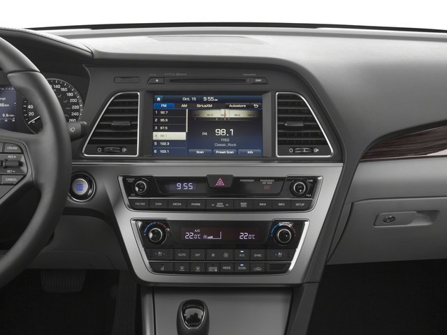 Used 2017 Pewter Gray Metallic Hyundai Limited image 13