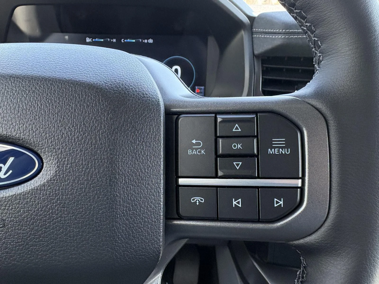 2025 Ford F-150 Lightning Flash - Photo 15