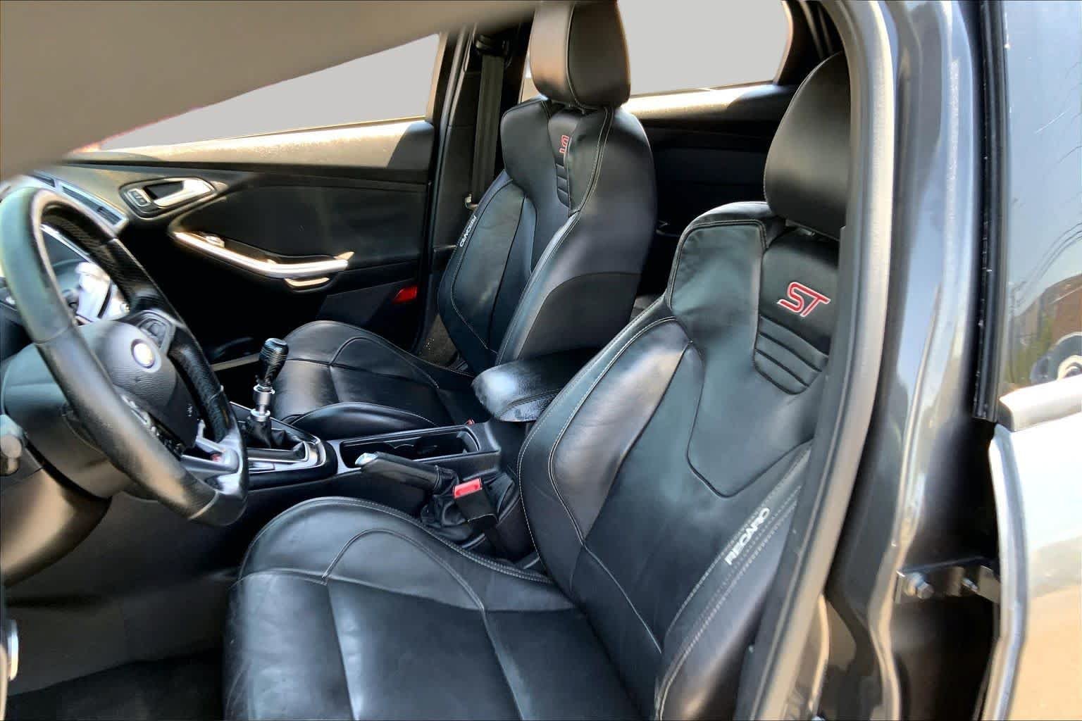 Pre-Owned 2015 Ford Focus ST