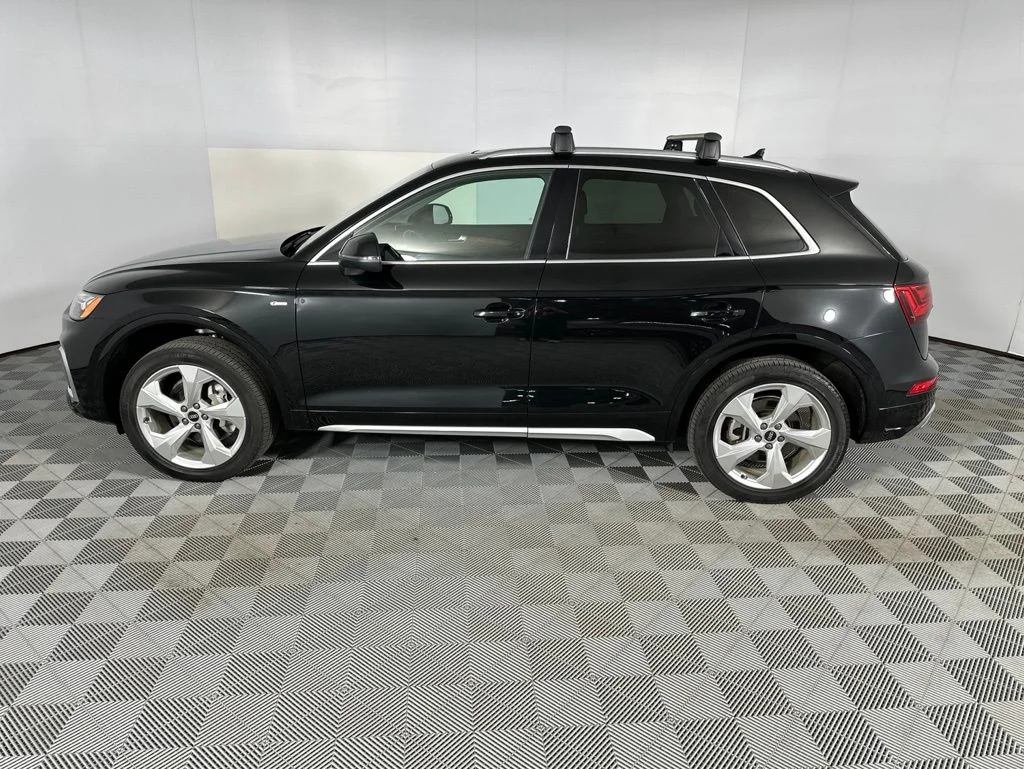 Used 2023 Black Audi 45 S line Premium image 13