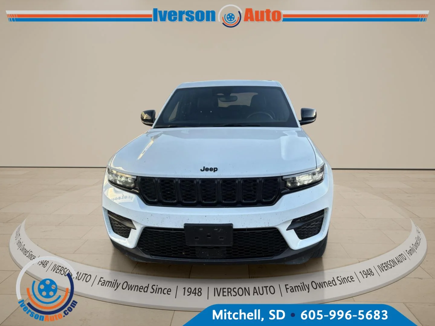 Used 2023 Bright White Clearcoat Jeep Altitude X image 3