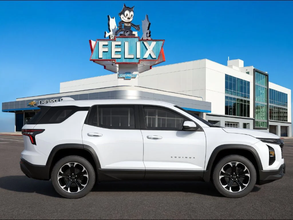 2027 Chevrolet Equinox LT - Photo 3