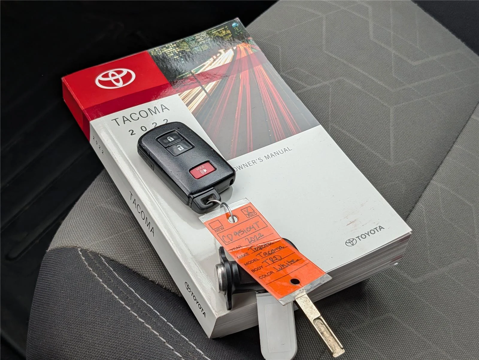 Used 2022 White Toyota TRD Off-Road image 32