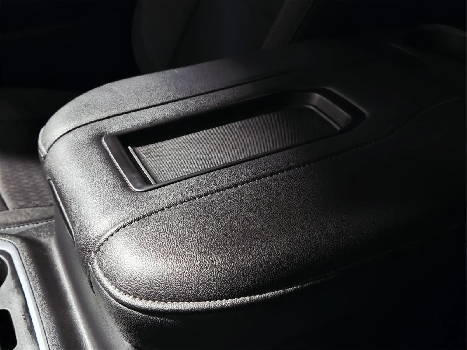 Used 2021 Summit White GMC Elevation image 43