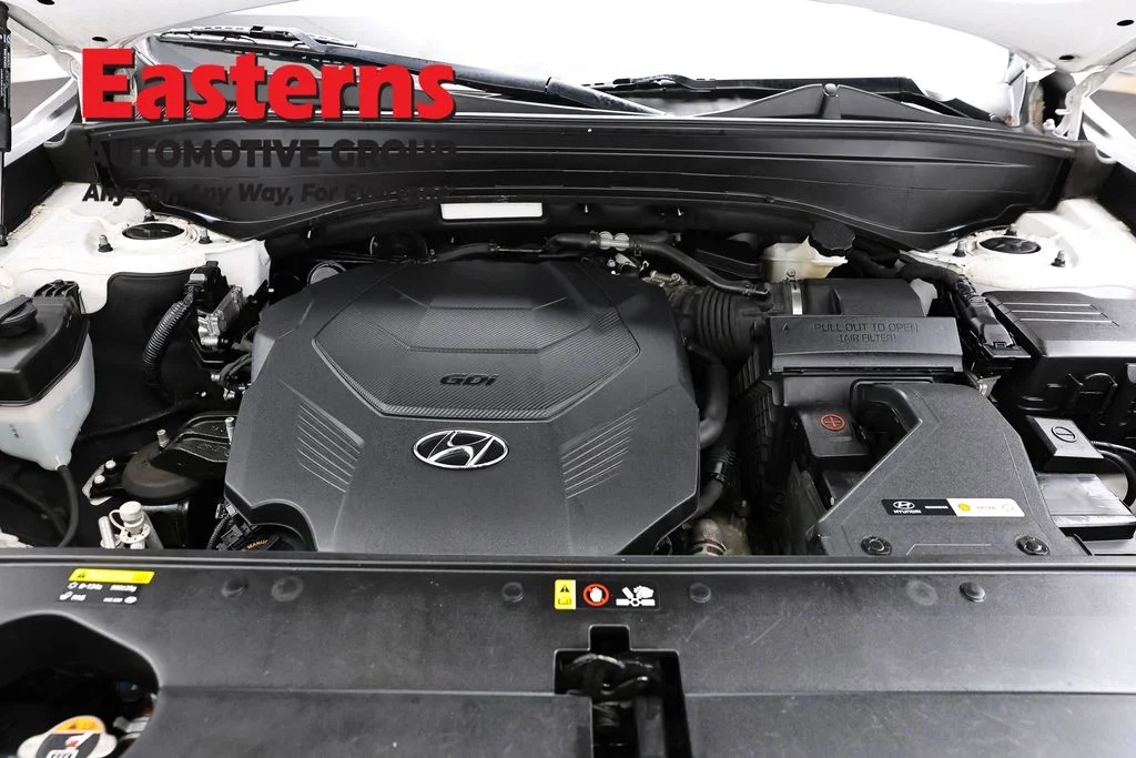 Used 2020 White Hyundai Limited image 7