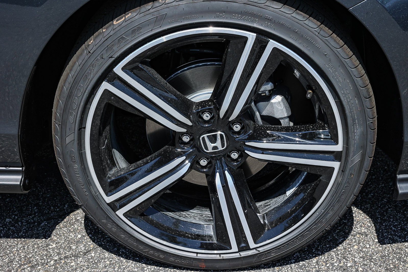 New 2026 Meteorite Gray Metallic Honda SE CVT image 10
