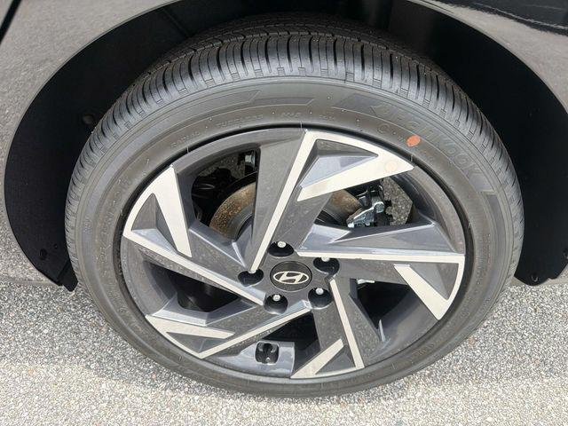New 2026 Black Hyundai Limited image 30