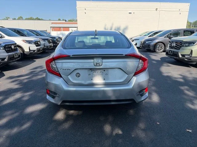 Used 2016 Silver Metallic Honda EX-T image 6