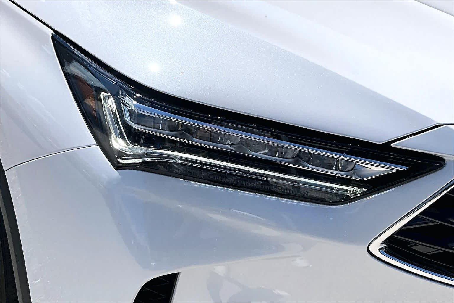 Used 2026 Platinum White Pearl Acura  image 28
