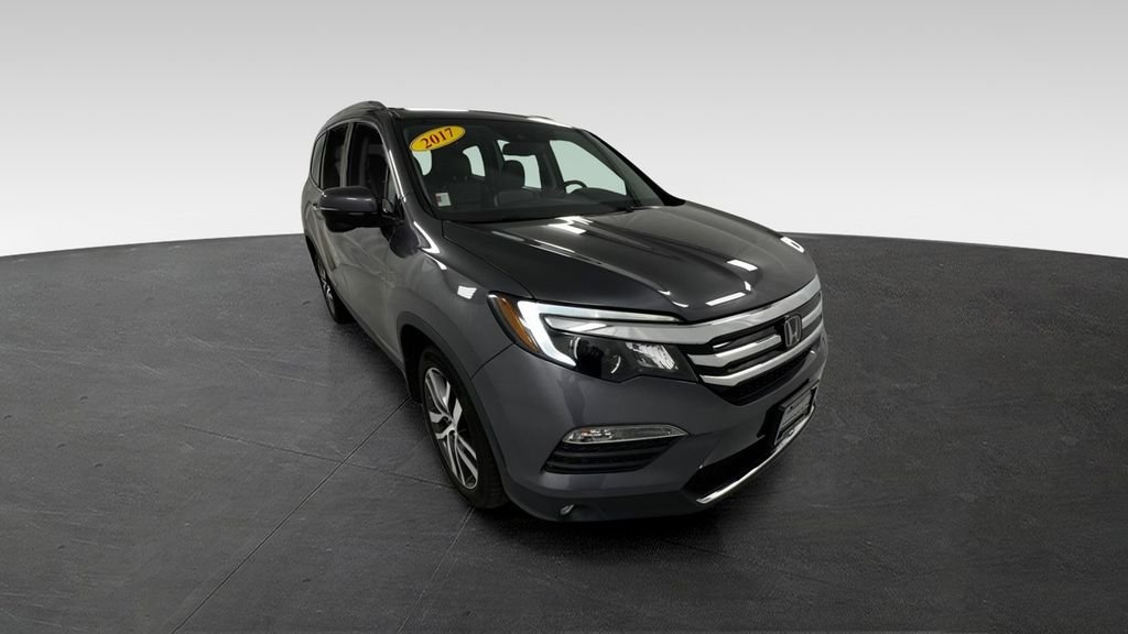 2017 Honda Pilot 4WD Touring's photo