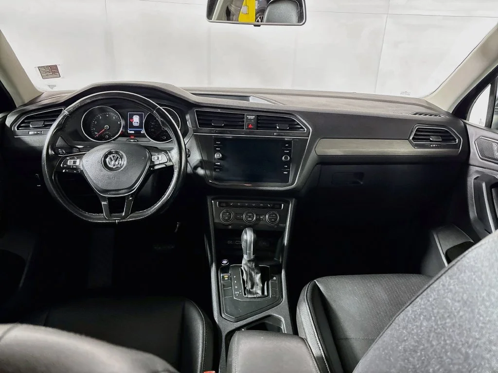 Used 2018 Black Volkswagen 2.0T SE image 12