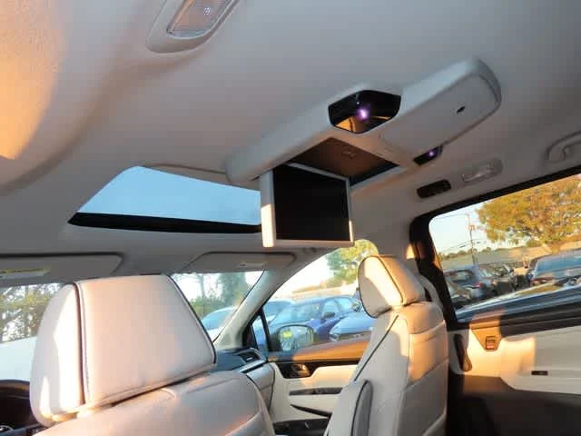 New 2026 Modern Steel Metallic Honda Touring image 19