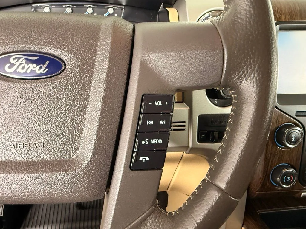 Used 2014 Red Ford Lariat image 23