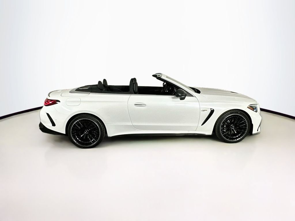New 2027 MANUFAKTUR Moonlight White Metallic Mercedes-Benz CLE 450 image 8