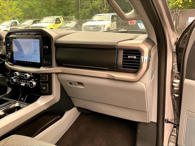 Used 2024 Silver Metallic Ford XLT image 17
