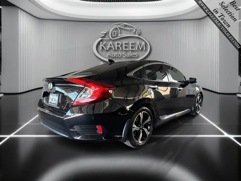Used 2016 Black Honda Touring image 5