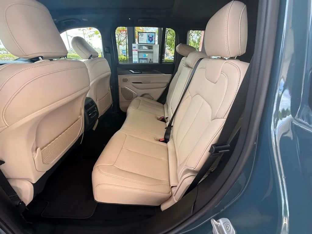 New 2026 Steel Blue Exterior Paint Jeep Limited image 25