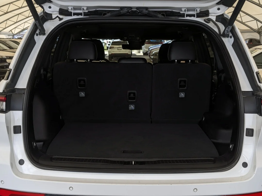 Certified Used 2024 White Jeep Limited - - 4x4 - Luxury Grp II - Safety Grp - Capri Leather - Dual-Pane Sunroof & More! image 30