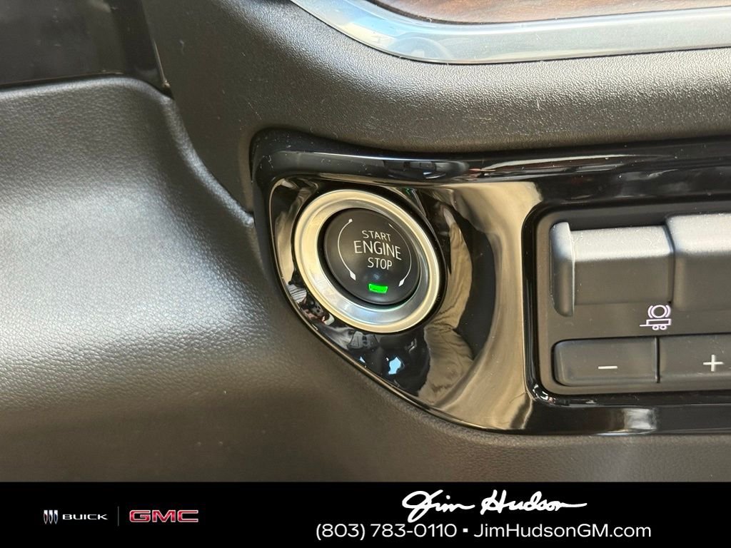 Used 2025 Silver GMC SLT image 30