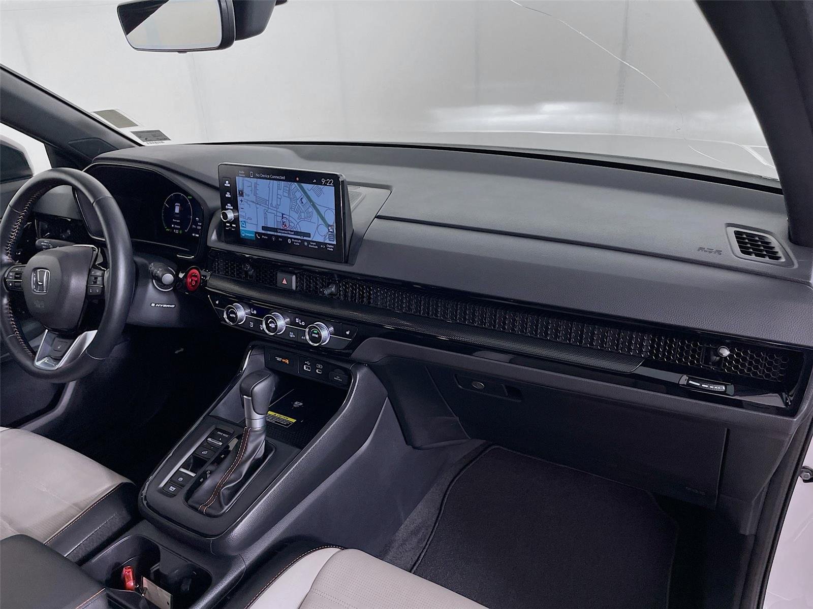 Used 2025 Platinum White Pearl Honda  image 35