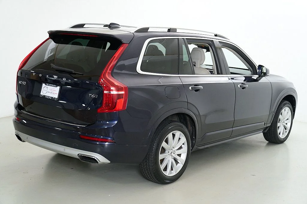 Used 2016 Blue Volvo T6 Momentum image 10
