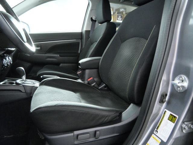 Used 2015 Gray Mitsubishi GT image 17