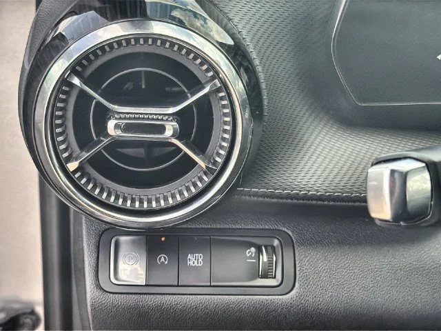 2025 Chevrolet Equinox LT - Photo 17