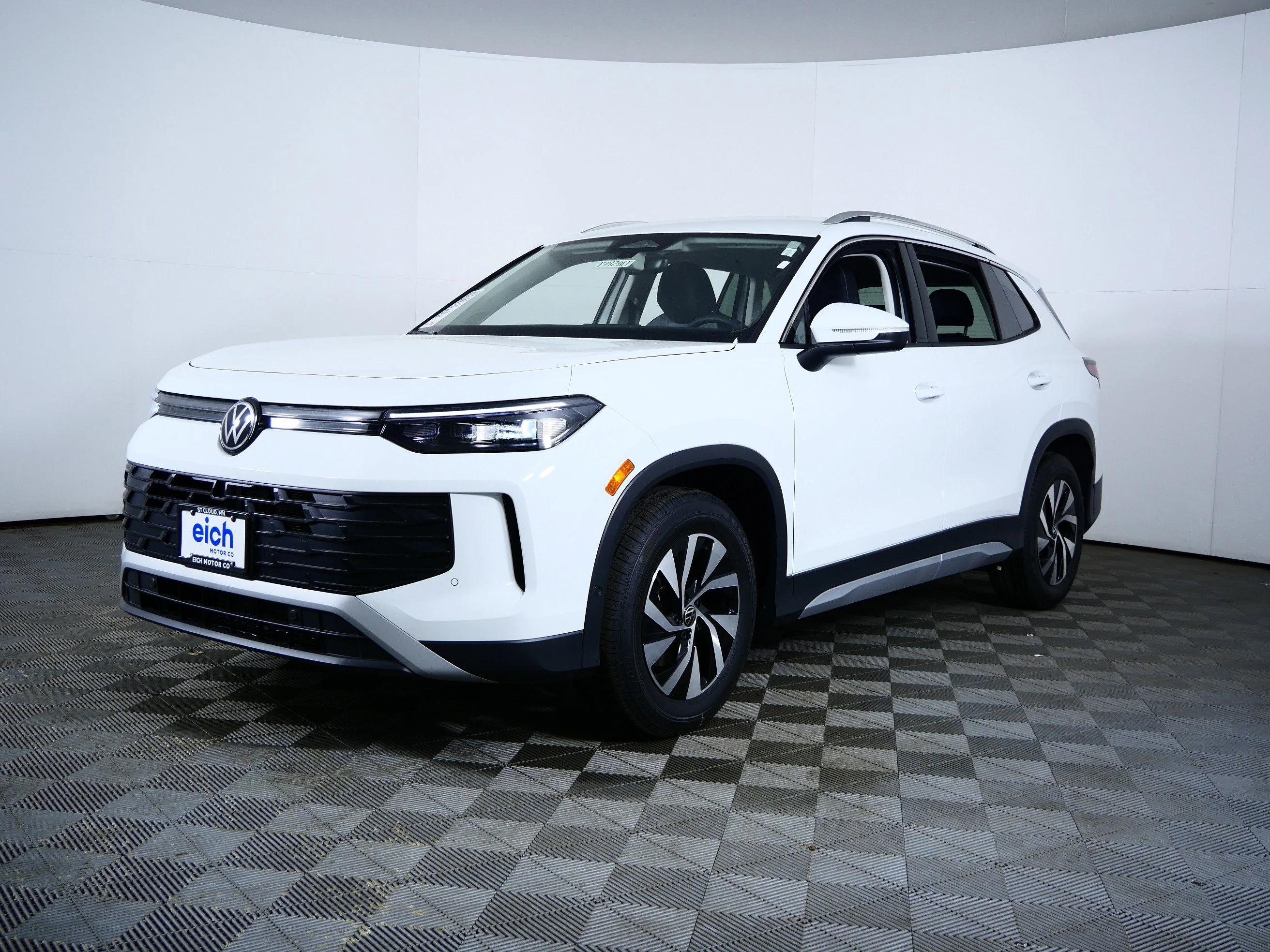 New 2026 Pure White Volkswagen S image 3
