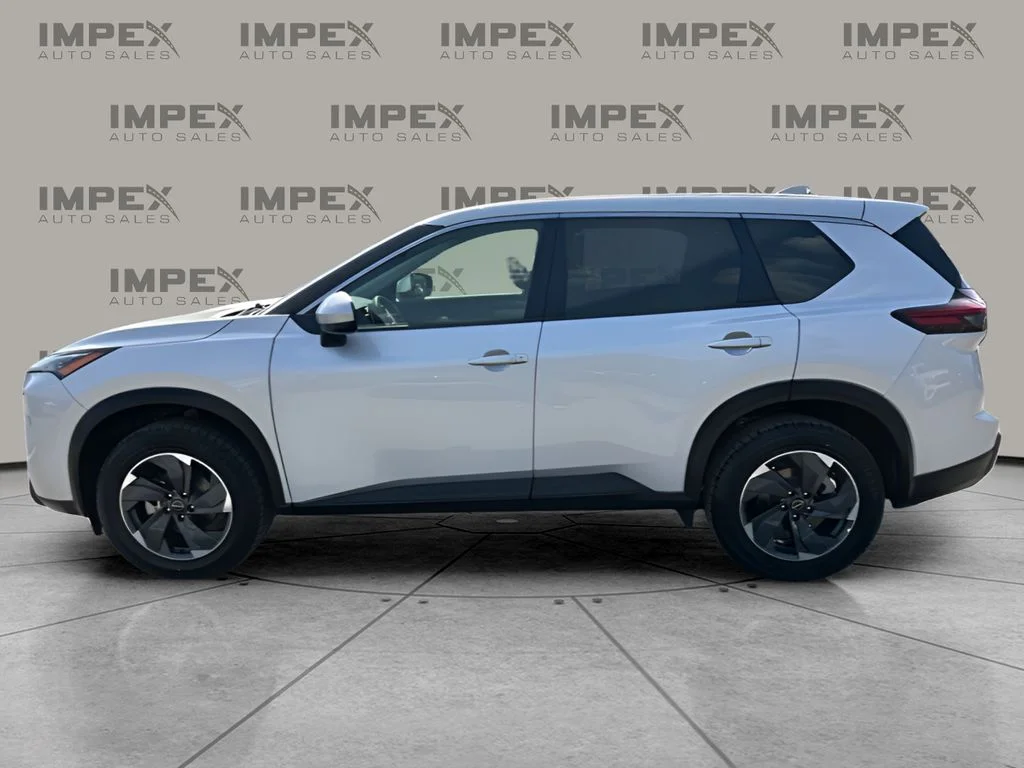 Used 2025 Silver Nissan SV image 2