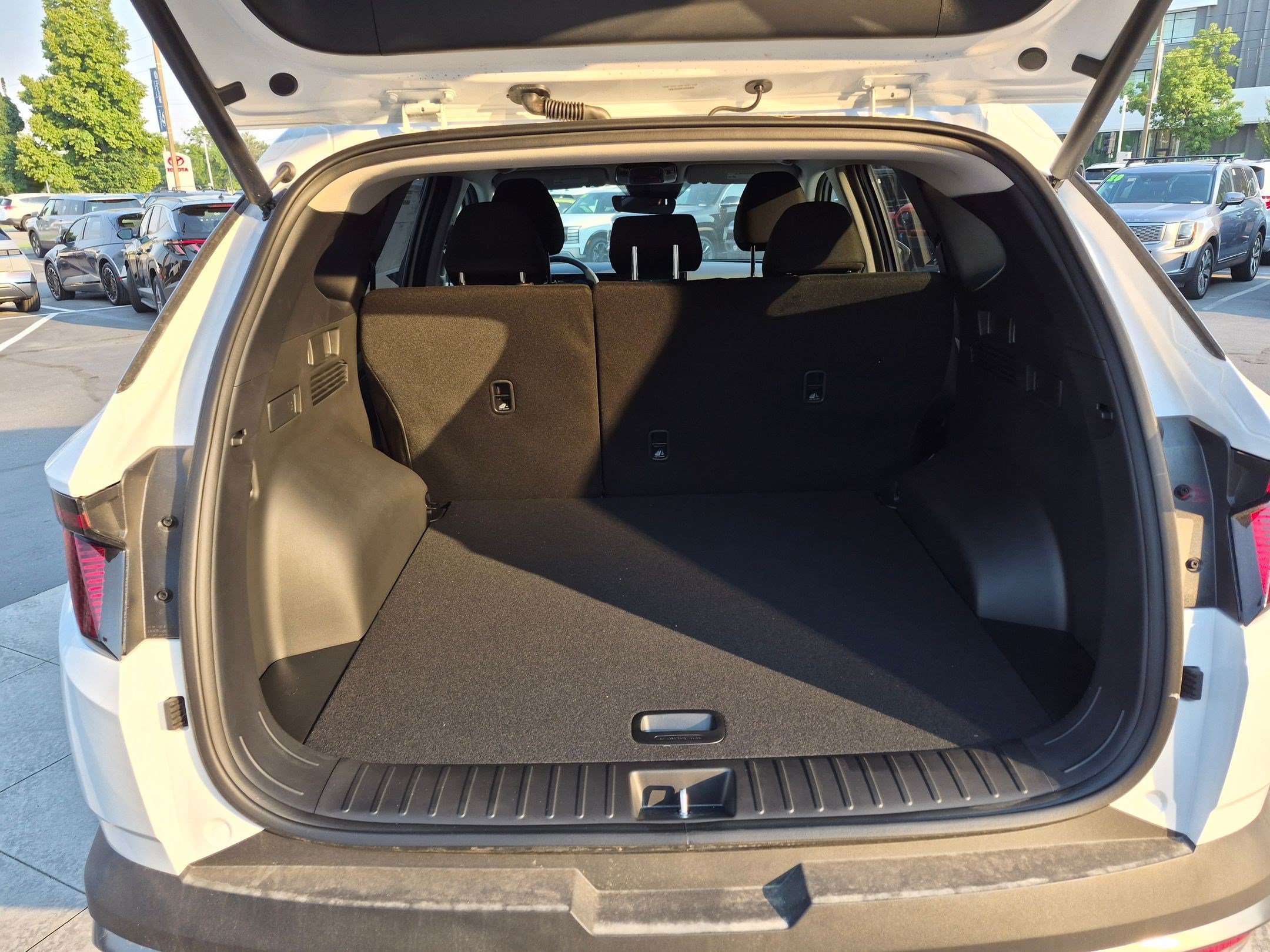 New 2026 Creamy White Pearl Hyundai SEL image 23