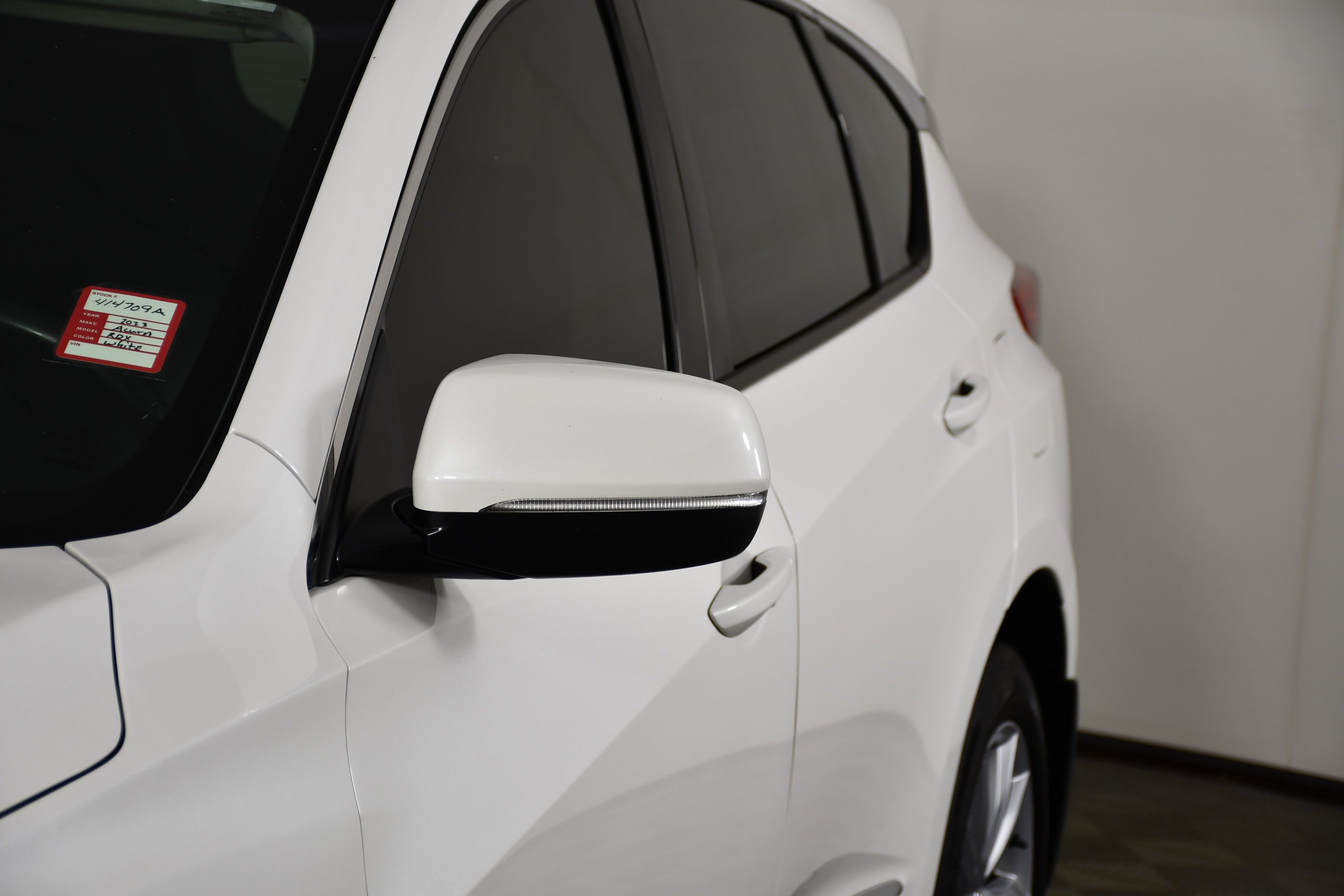 Used 2023 Platinum White Pearl Acura Base image 13