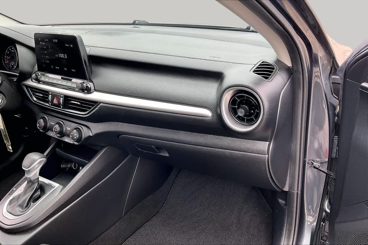 Used 2021 Gray Kia LXS image 35