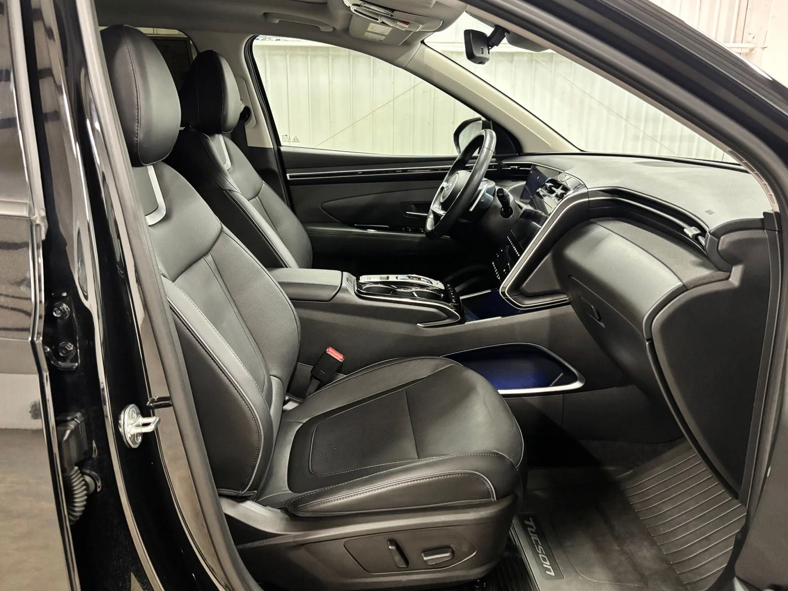 Used 2023 Black Hyundai Limited image 21