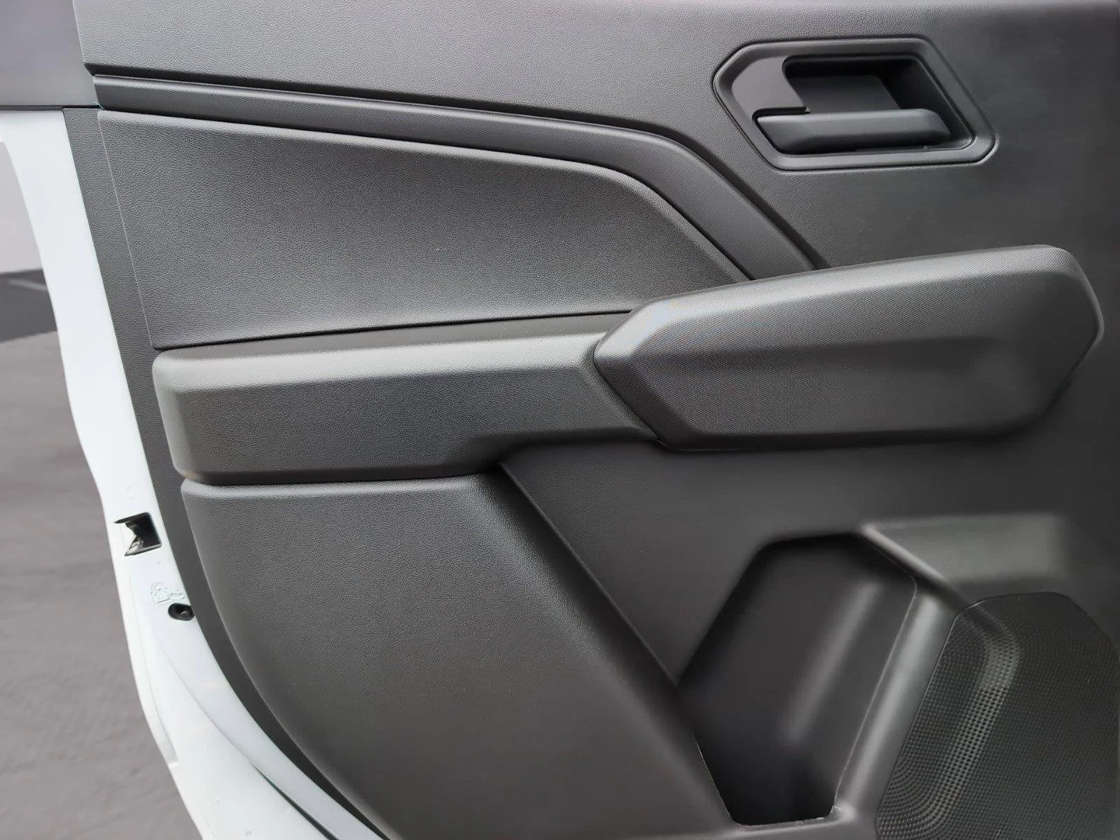 New 2026 Summit White Chevrolet Trail Boss image 10