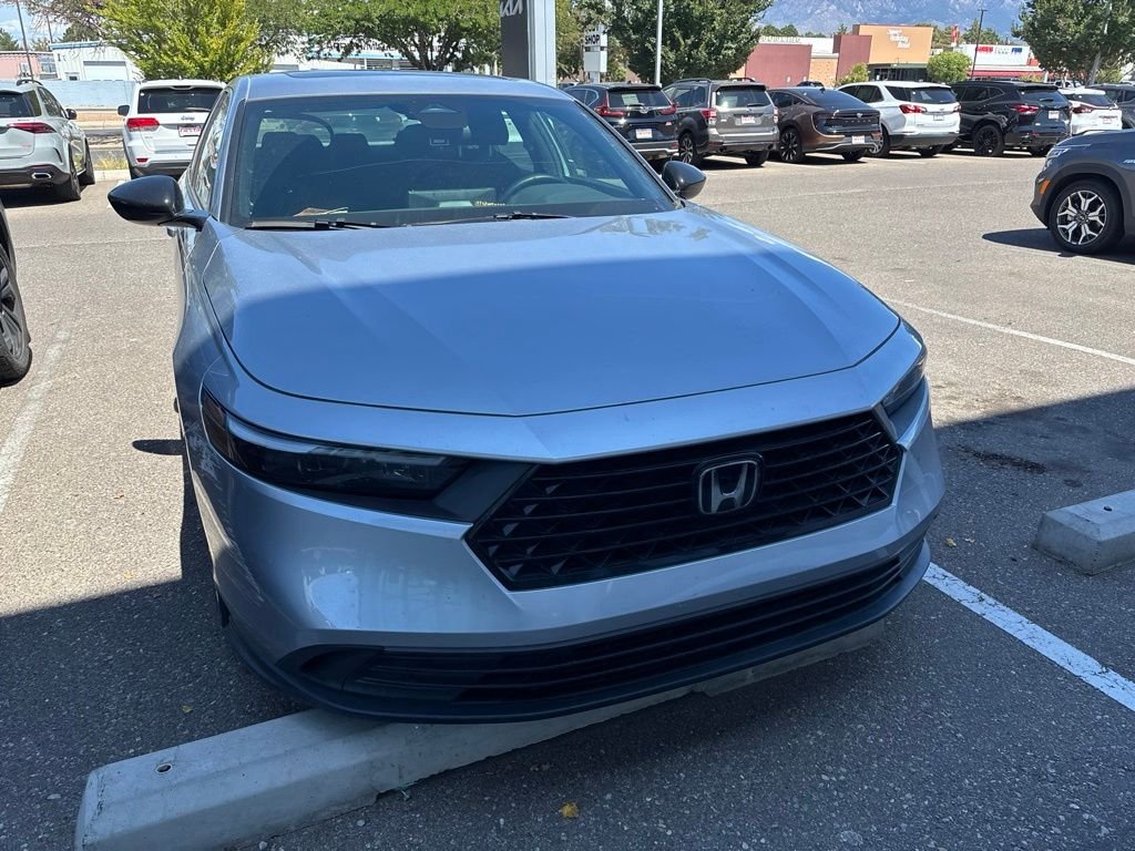 Used 2025  Honda Sport image 6