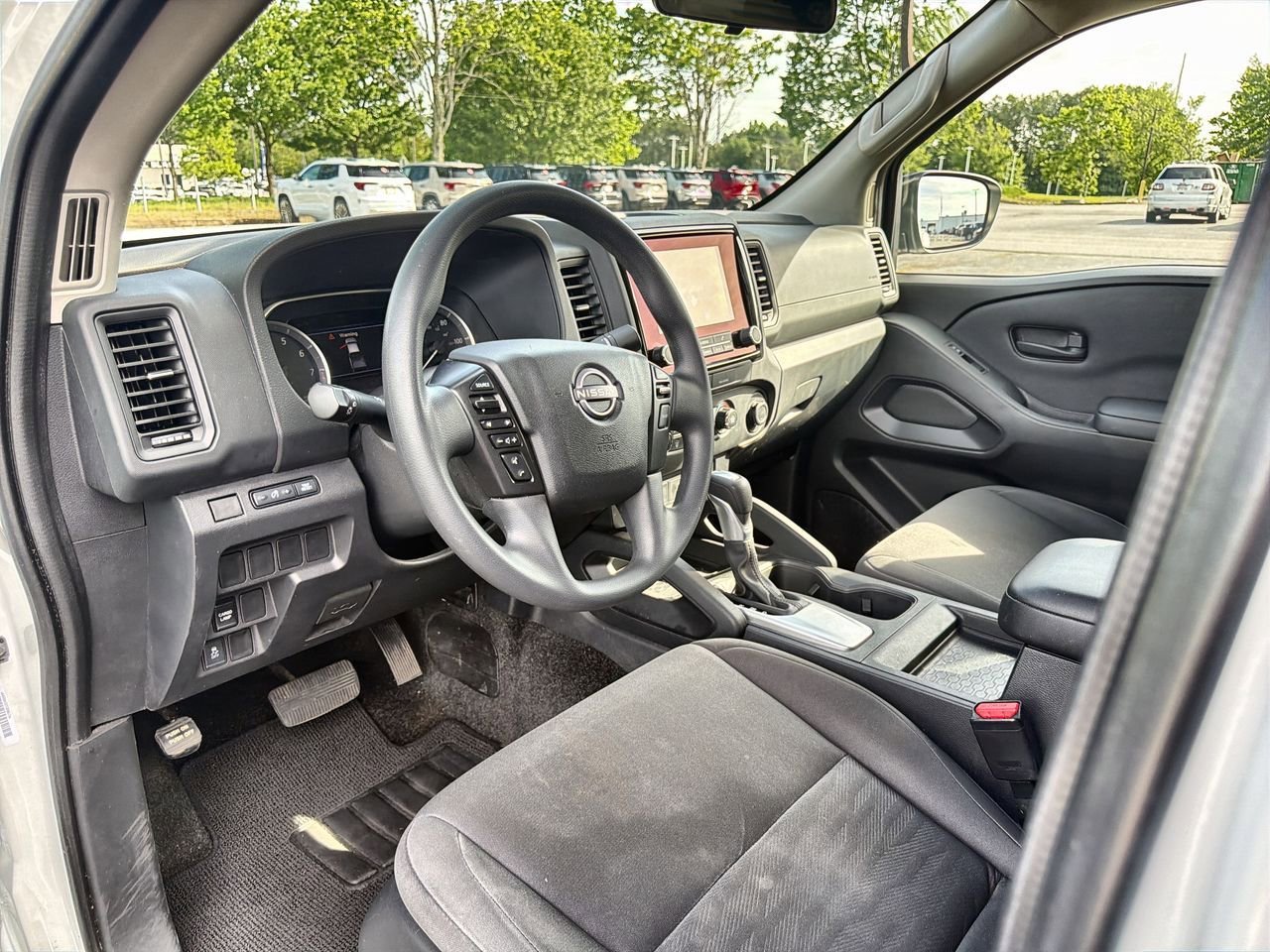 Used 2022 White Nissan King Cab S 4x2 image 10