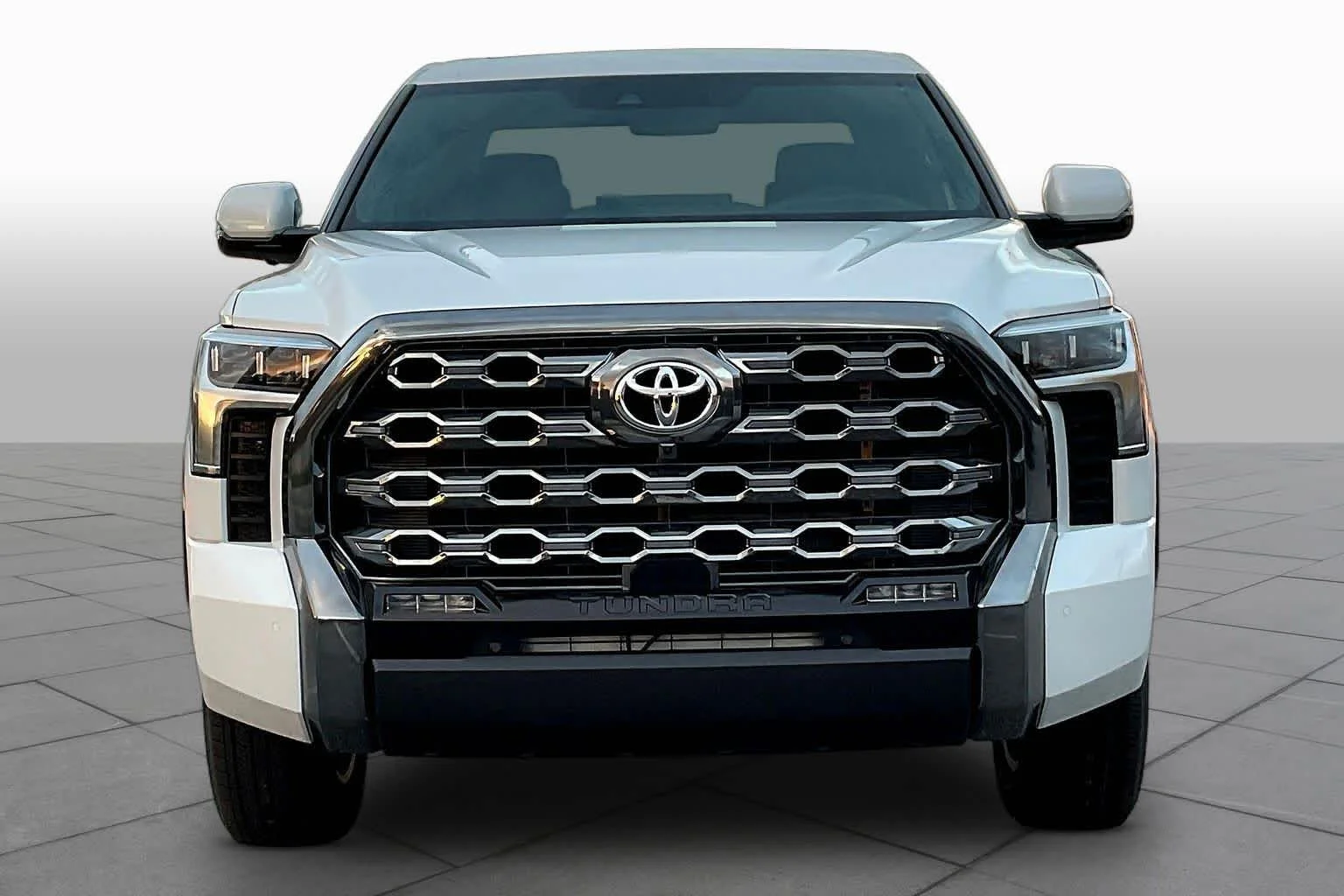 New 2026 Wind Chill Pearl Toyota Platinum image 3