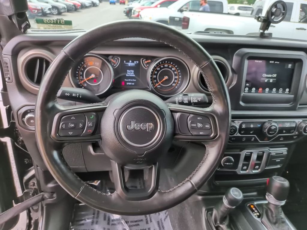 Used 2023 Black Jeep Sport S image 18