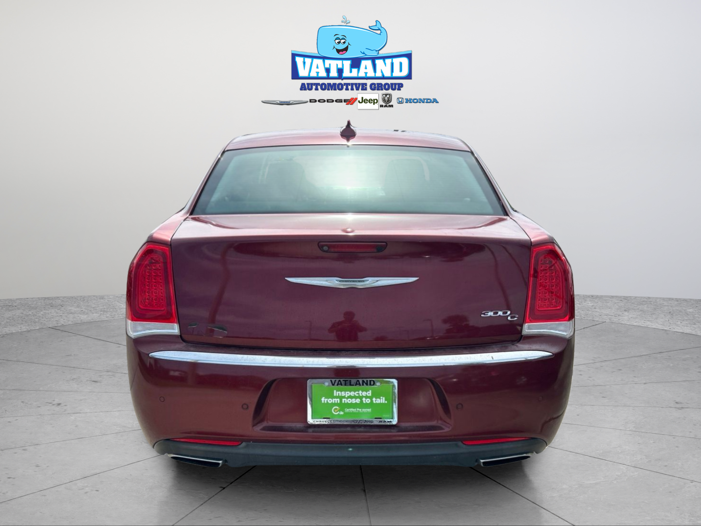 Used 2017 Red Chrysler C image 5