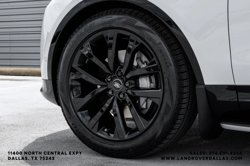 New 2026 Fuji White Land Rover Dynamic SE image 66
