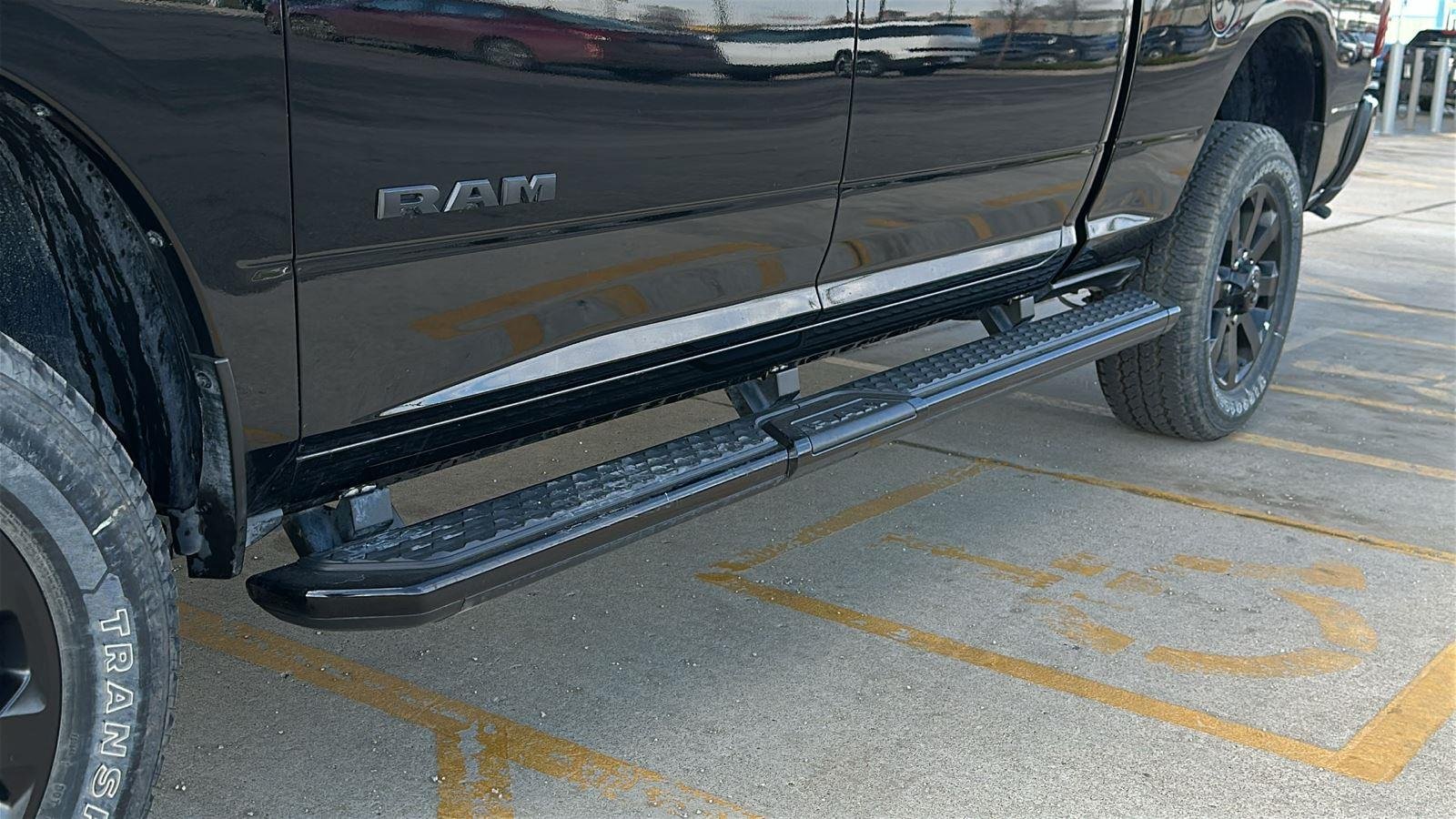 2025 RAM 2500 Laramie - Photo 9