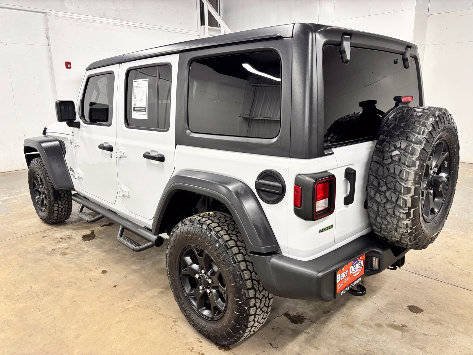 Used 2020 White Jeep Unlimited Sport S image 4