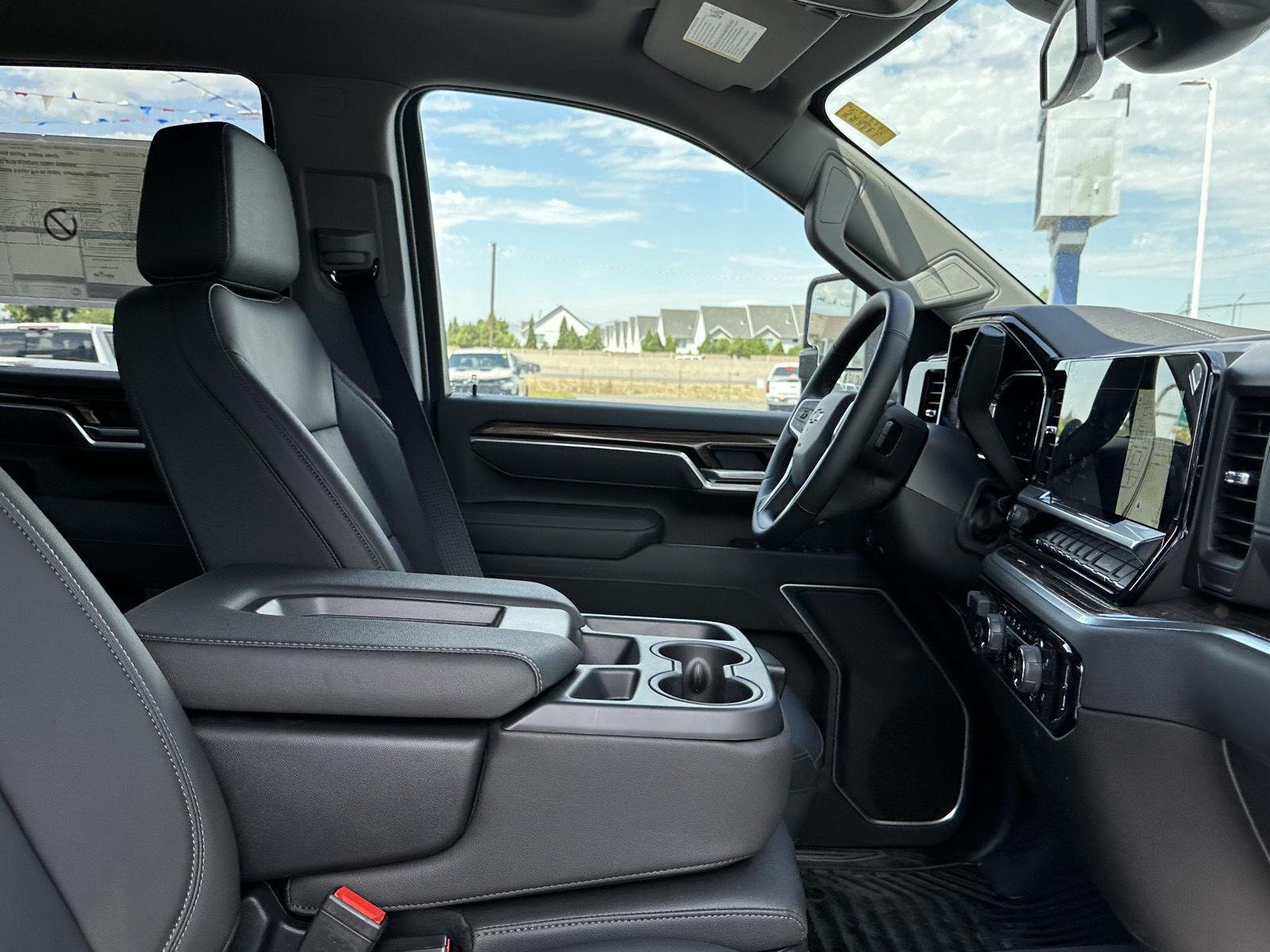 2026 Chevrolet Silverado 3500 HD LT - Photo 36