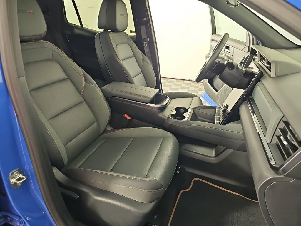 Used 2026 Blue GMC AT4 image 23
