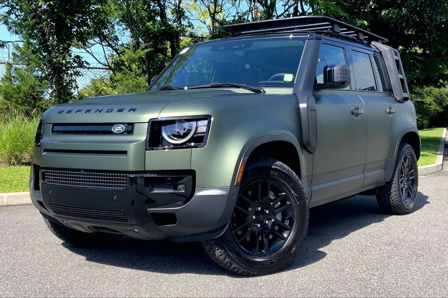 New 2026 Woolstone Green Land Rover S image 1