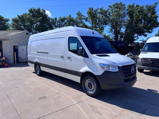 2026 Mercedes-Benz Sprinter Cargo Van Cargo 170 WB
