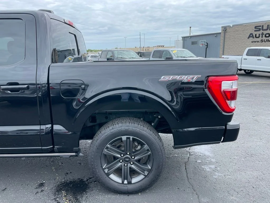 Used 2023 Black Ford Lariat image 41